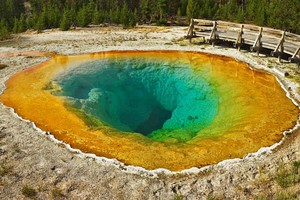 Gerbang Neraka & 6 Kawah Paling Dahsyat Sedunia
