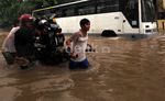 Terobos Banjir, Motor Mogok