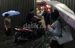 Pasar Baru Banjir, Jual Beli Terganggu