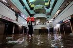 Pasar Cipulir Mulai Terendam Banjir
