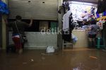 Pasar Cipulir Mulai Terendam Banjir