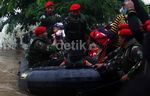 Kopasus Evakuasi Paksa Warga Jatinegara Pulo