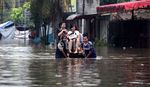 Grogol Terendam, Mahasiswa Trisakti Ngungsi