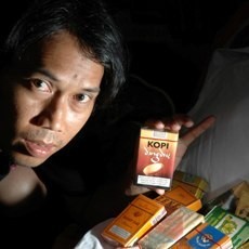Koleksi Rokok Kretek Klasik Prima Mencapai 500 Bungkus