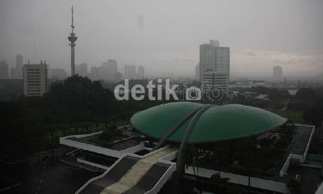 Tempatkan Pengungsi Banjir di Gedung DPR & Rumah Dinas di Kalibata!