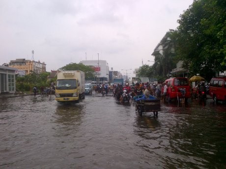 Ojek Gerobak & Sepeda Marak di Glodok, Pasang Tarif Hingga Rp 50 Ribu