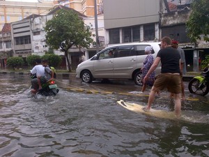 Jakarta Banjir, Taufiq Kiemas: Pemindahan Ibu Kota Sungguh Perlu