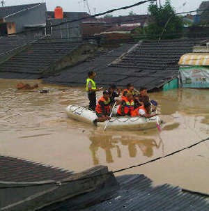 Perumahan Pondok Gede Permai Jatiasih Banjir 3 Meter