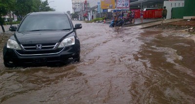 Akibat Banjir, Akses ke Kelapa Gading Terbatas