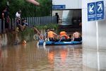 Korban Tsunami Basement Plaza UOB Terus Dicari
