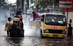 Banjir Rendam Kompleks Green Ville