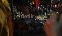 Alat ini digunakan untuk mengangkat batu-batu yang akan menutup tanggul.