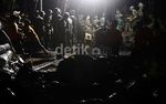 Alat Berat Percepat Penutupan Tanggul di Latuharhary