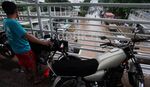 Sepeda Motor Mengungsi ke JPO