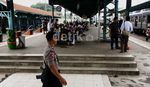 KRL Sampai Manggarai, Penumpang pun Jalan Kaki