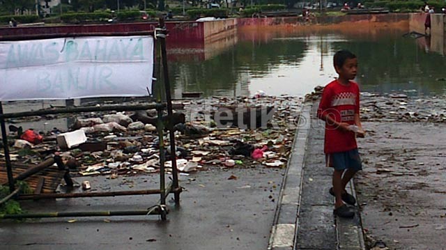 Underpass Kemayoran-Sunter Banjir 5 Meter