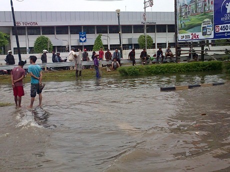 Kawasan Industri Otomotif di Sunter Banjir 30 Cm