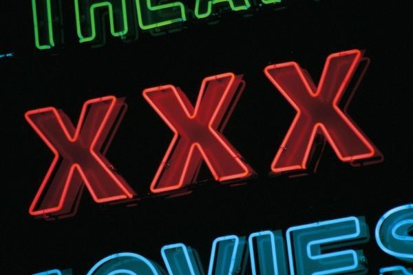 Ini 10 Pebisnis Sukses di Industri Film Esek-esek
