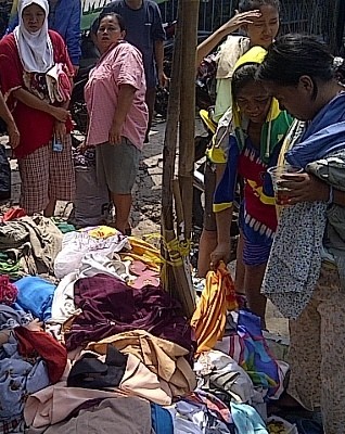 Pengungsi Korban Banjir Butuh Sabun dan Pakaian Dalam
