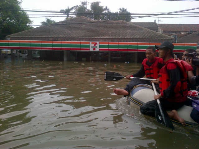 Banjir Merusak Wajah Pluit