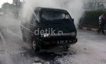 Mobil Suzuki Carry Terbakar di Bekasi