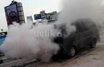 Mobil Suzuki Carry Terbakar di Bekasi