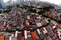 Banjir tampak menggenangi pemukiman warga di Karet Tengsin, Tanah Abang. (Ardian).
