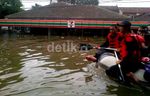 Jokowi Tinjau Banjir Pluit