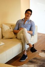 Gantengnya Daniel Henney