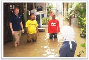 Emiten Bursa Ikut Bantu Korban Banjir di Jakarta