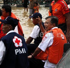 Tinjau Banjir di Penjaringan, JK: Air Belum Surut Karena Rob