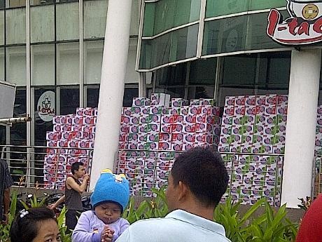  Mal di Pluit Jadi Gudang Logistik Pengungsi