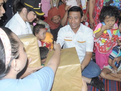 Partai Politikpun Bantu Korban Banjir