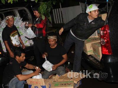 Limbad Bantu Korban Banjir di Jakarta