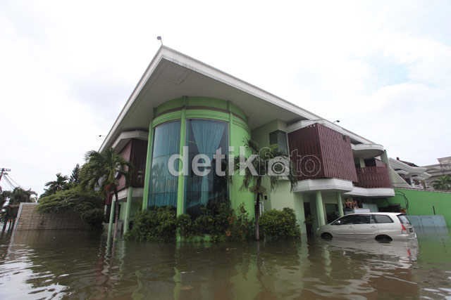 Ahok Banjir Pluit Tak Ada Hubungan Dengan Pantai Indah Kapuk