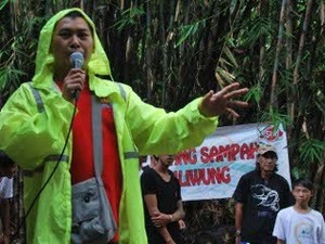 Yamaha Ajak Komunitas Bersih-bersih Sungai Ciliwung