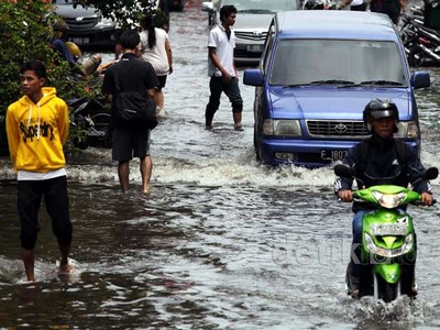 Kawasan Glodok Masih Tergenang Banjir