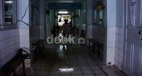 Lumpur sisa-sisa banjir masih jelas terlihat. Ramses/detikFoto.