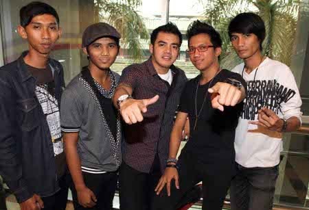 AirA Band Galang Dana Untuk Korban Banjir