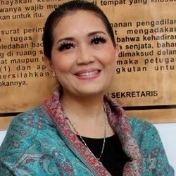 Chyntia Maramis Didesak Cepat Cerai Agar Suami Bisa Nikah Lagi