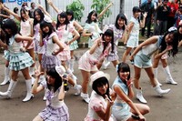 Wajah ceria JKT48 saat berpose. Gus Mun/detikHOT.