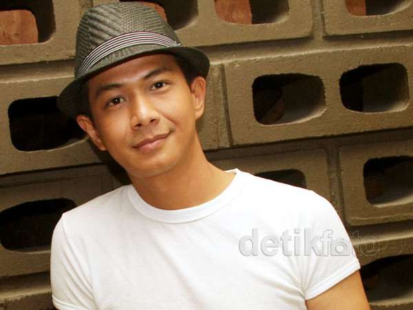 Gaya Cool Delon Gaya Cool Delon