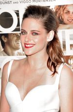 Ketika Kristen Stewart Tersenyum