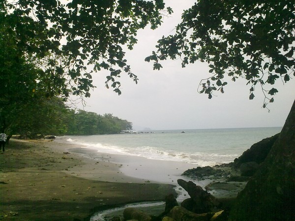 Ada Pantai Cantik Tersembunyi di Lampung Ada Pantai Cantik Tersembunyi di Lampung