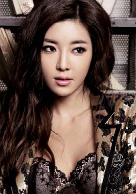 5 Artis Cantik Korea yang Jadi Model Lingerie