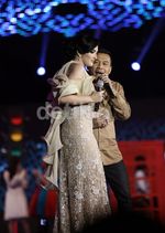 Kemesraan Anang & Ashanty di Atas Panggung