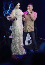 Kemesraan Anang & Ashanty di Atas Panggung