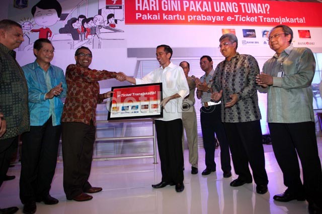 e-Ticketing Bus TransJ Diluncurkan