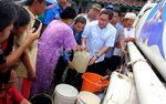 Anas Bantu Korban Banjir
