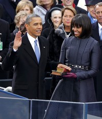 Obama disumpah. Reuters/Jim Bourg